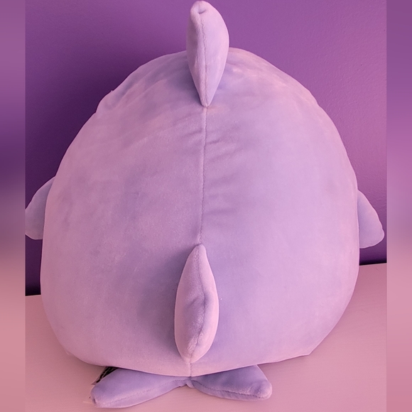 Rey Heart Belly Squishmallow - Picture 2 of 2